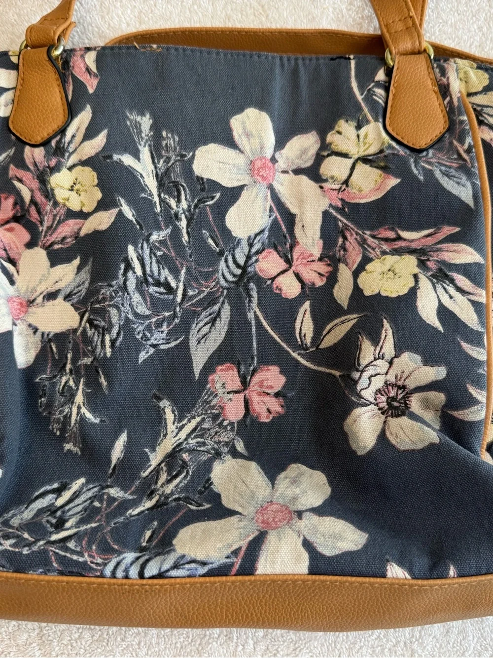 Jaclyn Smith Floral Shoulder Tote Bag Canvas Purse Black Pink Tan Trim Medium